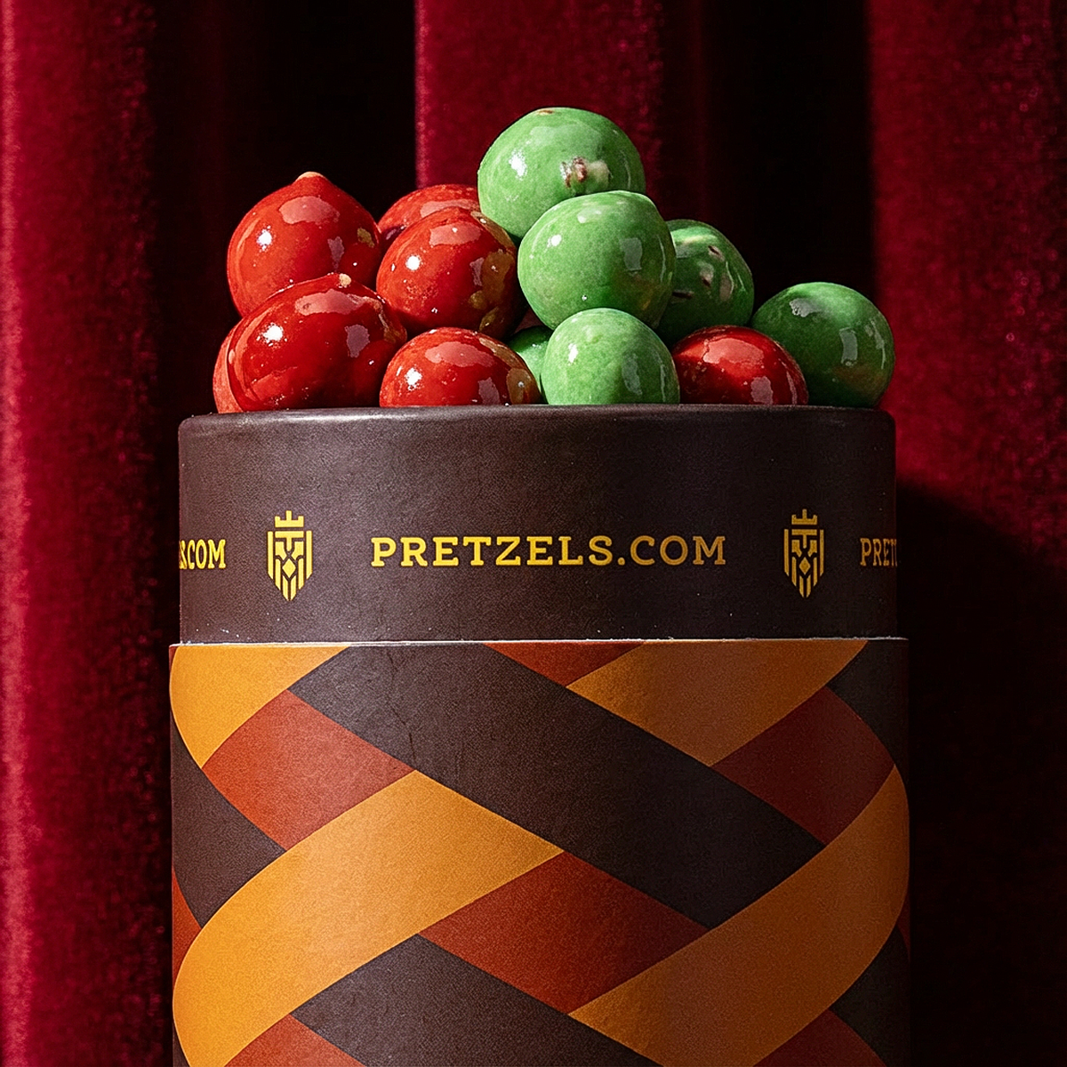 Peppermint Bark Pretzel Gems™